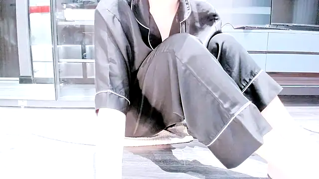 Snapshot of SungkyunnKwan chatting on 02.25.25 SungkyunnKwan online show from 02.25.25