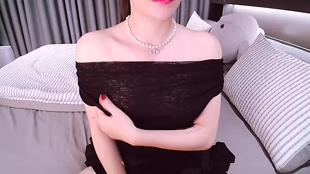 Snapshot of SungkyunnKwan chatting on 11.05.25 SungkyunnKwan online show from 11.05.25