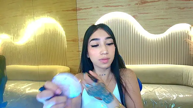 Chloe  r online show from 07.21.26
