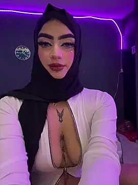 Snapshot of ruqayyah- chatting on 07.28.26 ruqayyah- online show from 07.28.26
