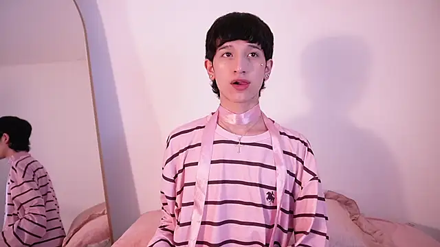 Snapshot of suki_dolll chatting on 07.18.26 suki dolll online show from 07.18.26