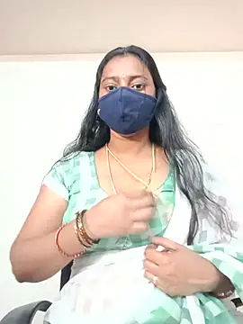 Snapshot of laxi_tamilponnu chatting on 07.15.26 laxi tamilponnu online show from 07.15.26
