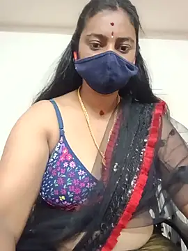 Snapshot of laxi_tamilponnu chatting on 08.02.26 laxi tamilponnu online show from 08.02.26