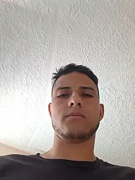 Snapshot of andycalis_97 chatting on 07.25.26 andycalis 97 online show from 07.25.26