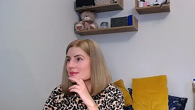 alisenties online show from 09.17.25