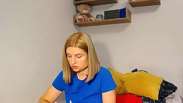 alisenties online show from 10.18.25