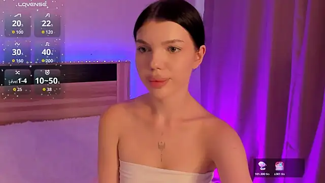  MiaLunne online show from 07.22.26