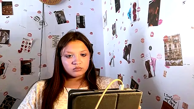 Snapshot of EvitaHibbets chatting on 07.28.26 EvitaHibbets online show from 07.28.26