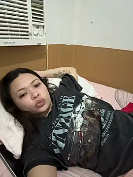 Snapshot of sweet_pinay143 chatting on 07.25.26 sweet pinay143 online show from 07.25.26