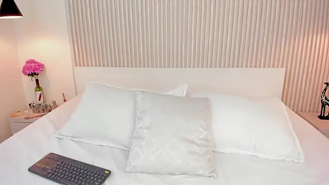 SophiaCortez online show from 07.25.26