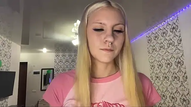 LanaLivee online show from 07.23.26