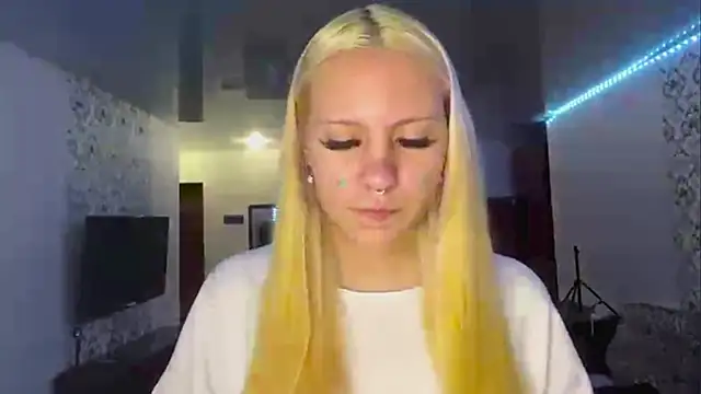LanaLivee online show from 07.25.26