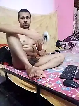 Snapshot of krvinay39 chatting on 10.08.25 krvinay39 online show from 10.08.25