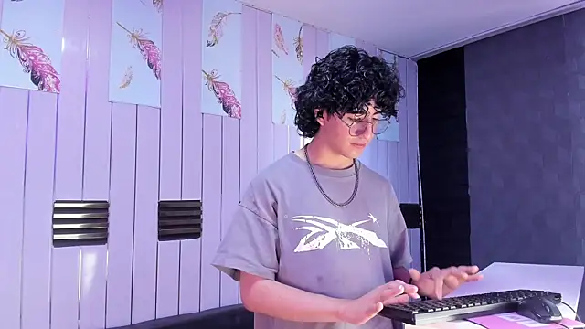 ElliotNoir online show from 07.28.26