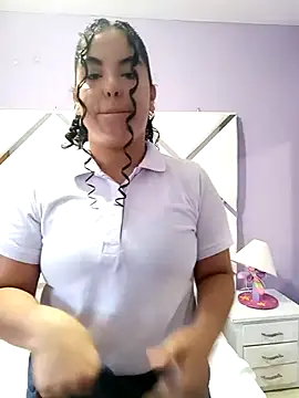NicolleOverton online show from 07.17.26