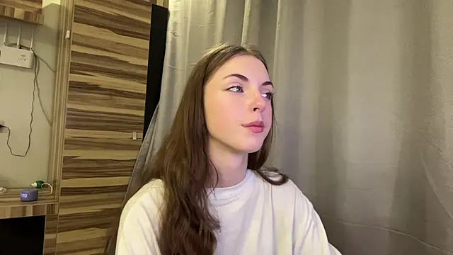 Clara kitty online show from 07.26.26
