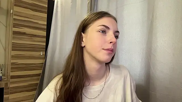 Clara kitty online show from 07.29.26