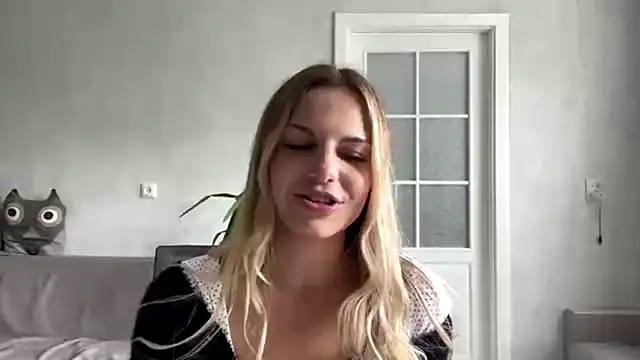 LaraineDomebo online show from 07.20.26