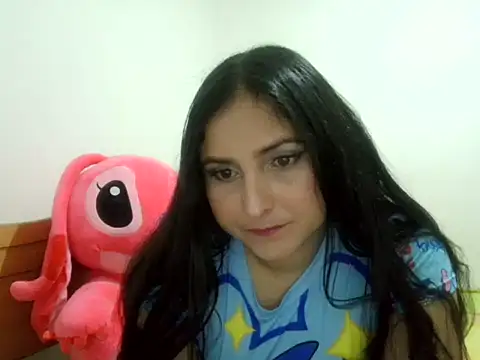 Snapshot of abril9393 chatting on 07.25.26 abril9393 online show from 07.25.26