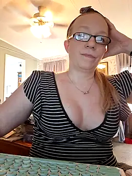 Snapshot of XxMs_StarzxX chatting on 01.31.25 XxMs StarzxX online show from 01.31.25