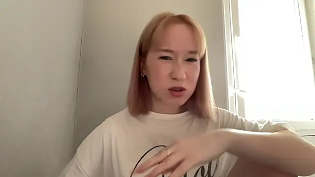 KiraAkira online show from 07.20.26