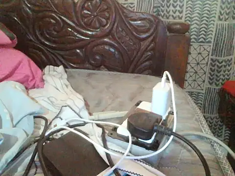 queenzulfa online show from 08.08.26