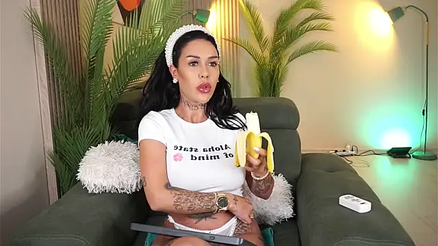 NyraNoble online show from 07.25.26