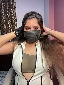 Snapshot of gurleen_kirat chatting on 07.29.26 gurleen kirat online show from 07.29.26