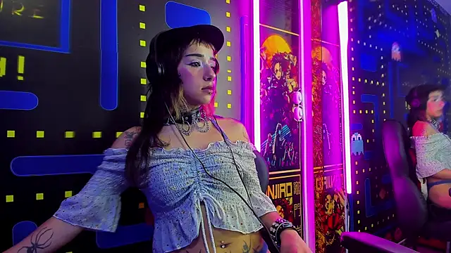 NixzDolls online show from 07.18.26