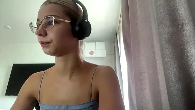 PickmeGirl online show from 07.29.26