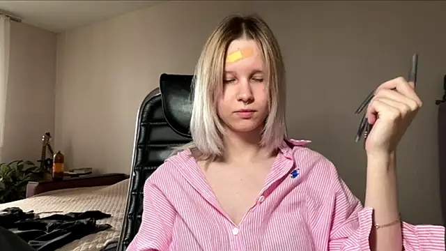 JessicaLowland online show from 07.23.26