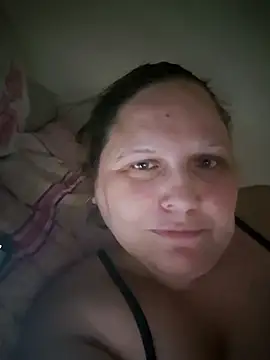 Snapshot of Mellegirl chatting on 07.27.26 Mellegirl online show from 07.27.26