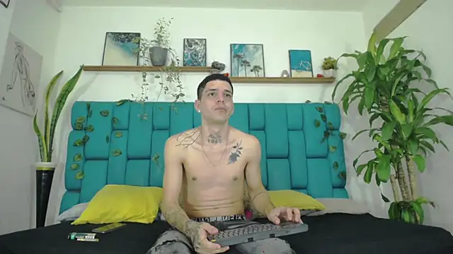 BoyMaxLatin online show from 07.24.26