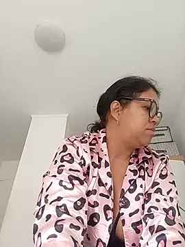 Snapshot of Ally-tete chatting on 07.26.26 Ally-tete online show from 07.26.26