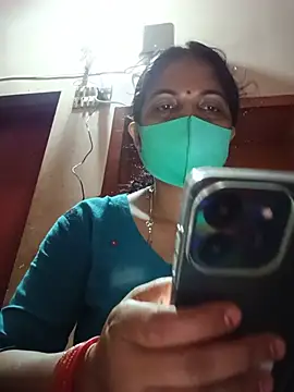 Priyanka hot88 online show from 07.25.26