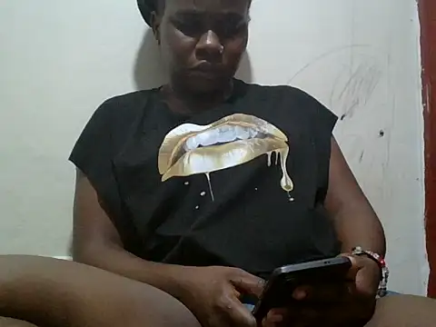 Snapshot of yummyychocolate_ chatting on 07.25.26 yummyychocolate online show from 07.25.26