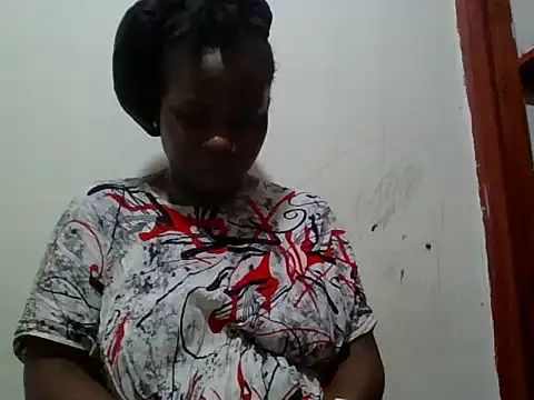 Snapshot of yummyychocolate_ chatting on 07.28.26 yummyychocolate online show from 07.28.26