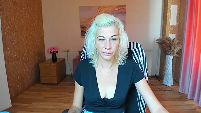 Emilia Wils online show from 07.26.26