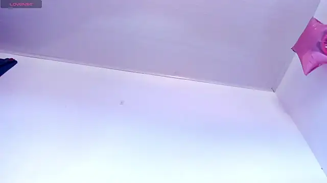 nahomyrusell1  online show from 07.29.26