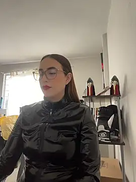 Snapshot of valery_mistress chatting on 07.28.26 valery mistress online show from 07.28.26