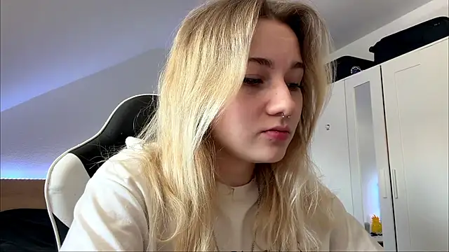 tutsiecutie online show from 07.28.26