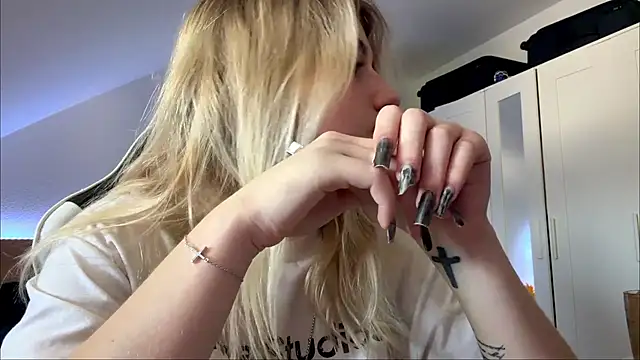 tutsiecutie online show from 07.28.26