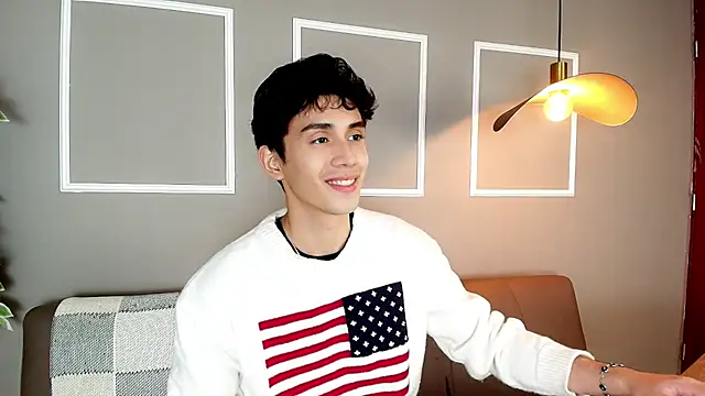 Snapshot of Milan_saint chatting on 07.27.26 Milan saint online show from 07.27.26