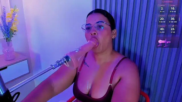 bigass brunette  online show from 07.29.26