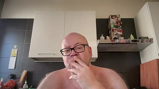 Snapshot of theitalianbear chatting on 06.23.26 theitalianbear online show from 06.23.26