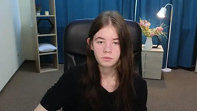 NicolaDevis online show from 07.30.26