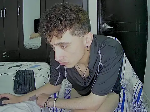 Snapshot of andy_hotboy chatting on 07.29.26 andy hotboy online show from 07.29.26
