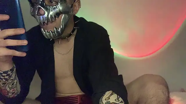 Knox Black online show from 08.05.26