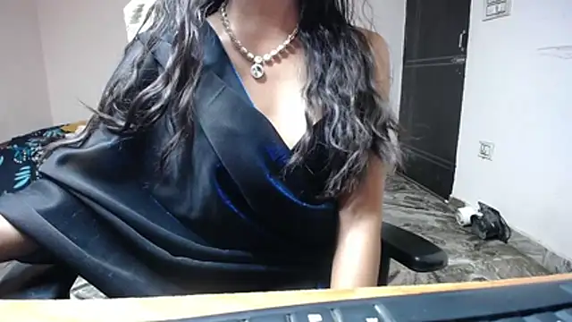 Lyra luxe online show from 08.02.26