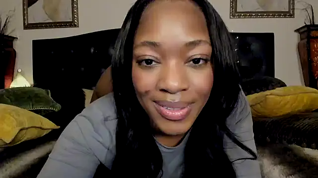 Snapshot of nicolesolace chatting on 12.09.24 nicolesolace online show from 12.09.24